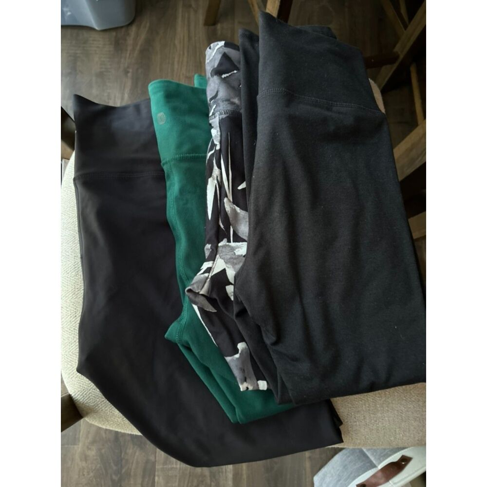 Women’s Compression Athletic Leggings Lot of 4 Black Gray White Green Workout